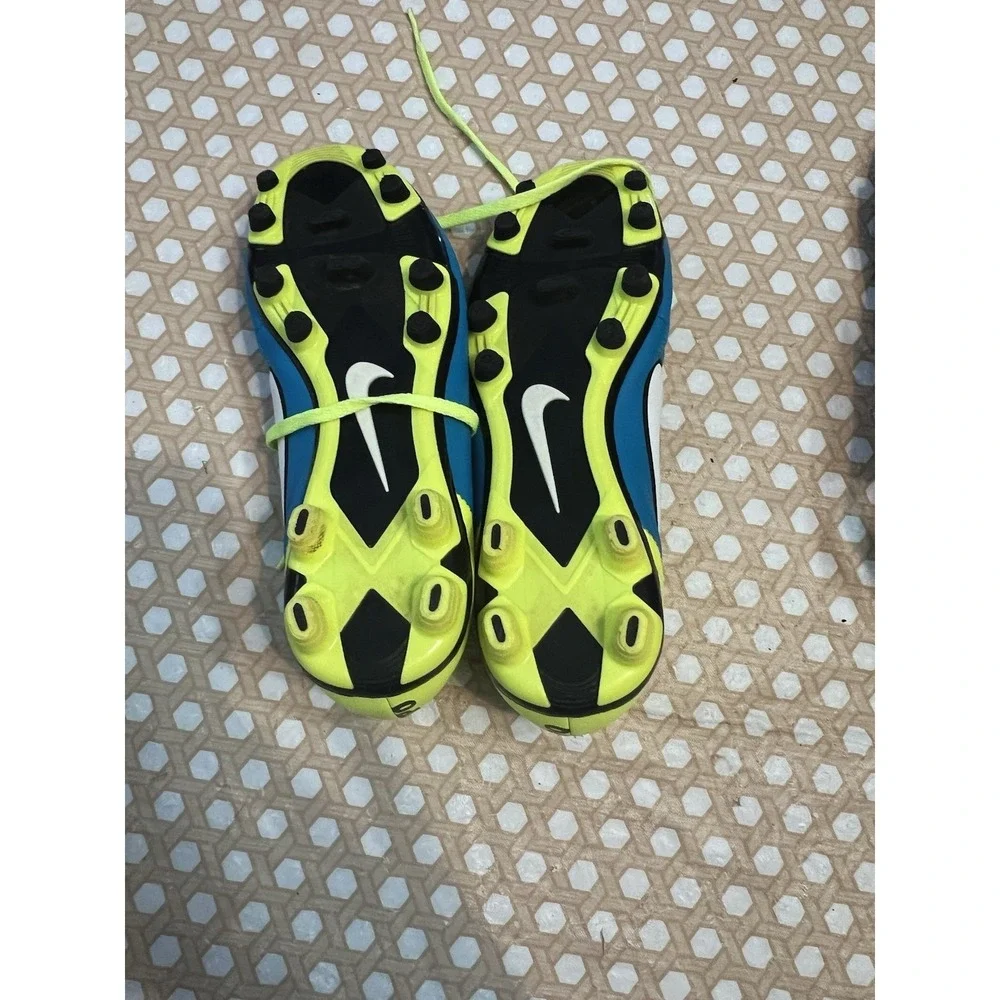 nike tiempo legacy FG womens size 8.5 soccer cleats blue athletic shoes